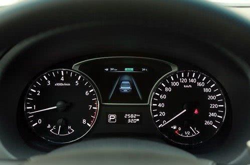 汽车跑多少公里算二手车