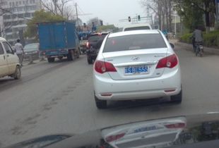 汽车上牌多少
