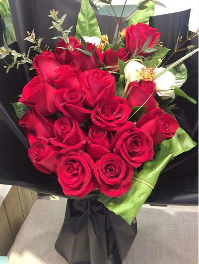 一大束玫瑰花