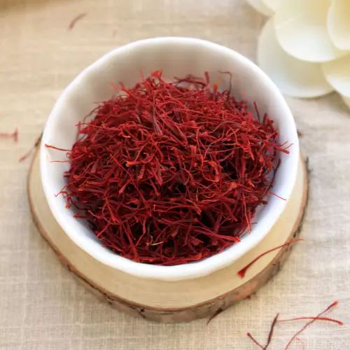藏红花泡水喝的功效与作用及禁忌