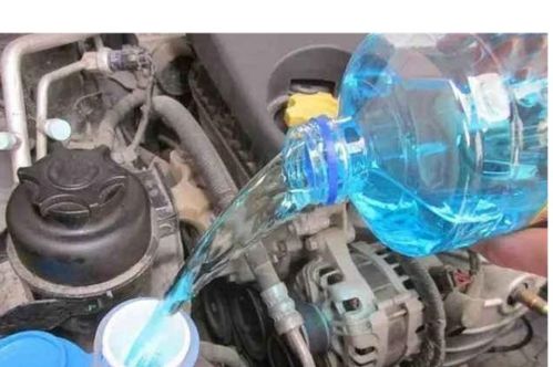 汽车水箱加水到多少 汽车水箱加水到多少