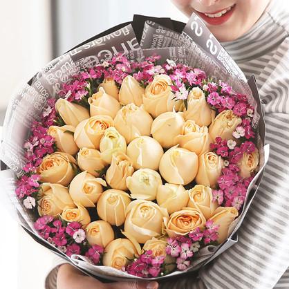 女性朋友过生日送鲜花送什么花