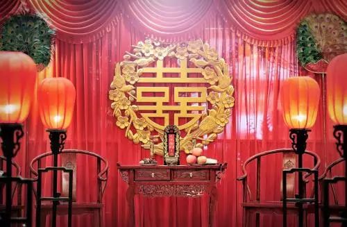 八字合婚之谜，两个八字合婚主要看哪个，揭秘传统婚配奥秘