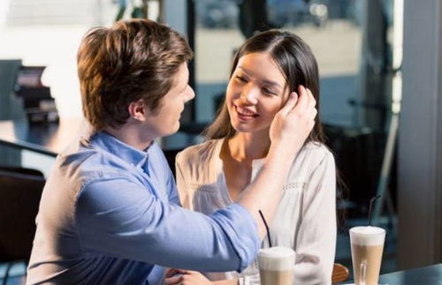 揭秘水瓶男最上头的女人类型，是哪一种特质让她成为他的心头好？